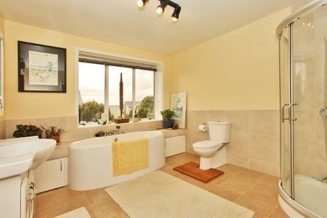 Photo of property in 222 Yaldhurst Road, Avonhead, Christchurch, 8042