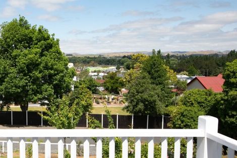 Photo of property in 6 Rose Street, Waipawa, 4210
