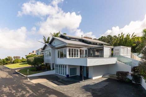 Photo of property in 14 Hinemoa Terrace, Birkenhead, Auckland, 0626