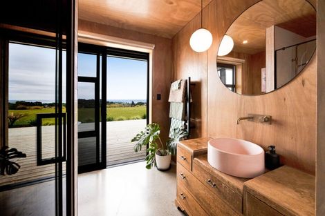 Photo of property in 27 Wilson Road, Urenui, 4375