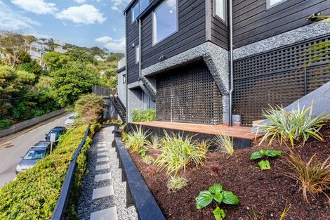 Photo of property in 28 Hay Street, Oriental Bay, Wellington, 6011