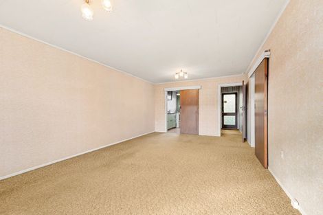 Photo of property in 52d Whites Line West, Woburn, Lower Hutt, 5010