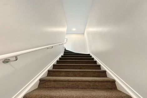 Photo of property in 38 Whati Lane, Henderson, Auckland, 0612