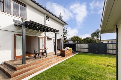 Photo of property in 62 Meeanee Quay, Westshore, Napier, 4110