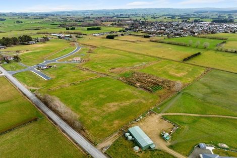 Photo of property in 21 Back Road, Okains Bay, 7583