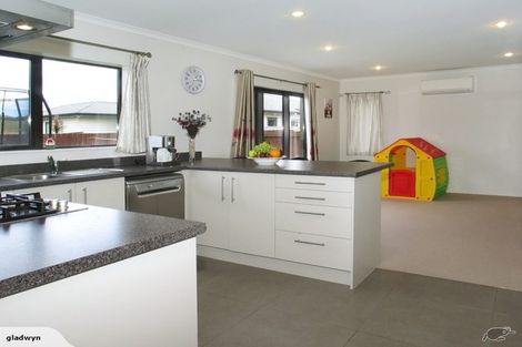Photo of property in 238 Mark Avenue, Grenada Village, Wellington, 6037