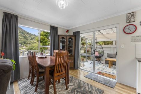 Photo of property in 45 Dorset Street, Picton, 7220