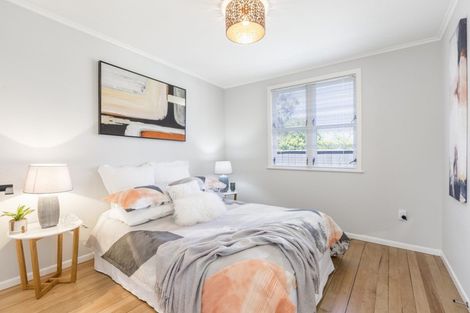 Photo of property in 48 Longburn Road, Henderson, Auckland, 0610