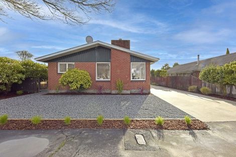 Photo of property in 14 Newbridge Place, Ilam, Christchurch, 8041