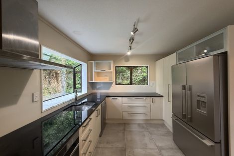 Photo of property in 63 Makara Road, Karori, Wellington, 6012