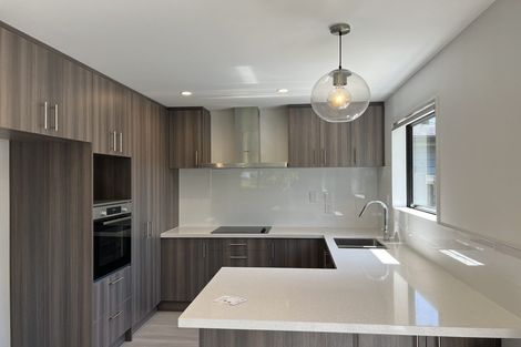 Photo of property in 9a Kaweka Street, New Lynn, Auckland, 0600