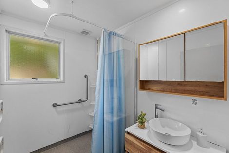 Photo of property in 1/18 Matipo Road, Te Atatu Peninsula, Auckland, 0610