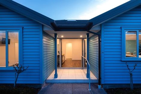 Photo of property in 4 Gamblins Road, Saint Martins, Christchurch, 8022