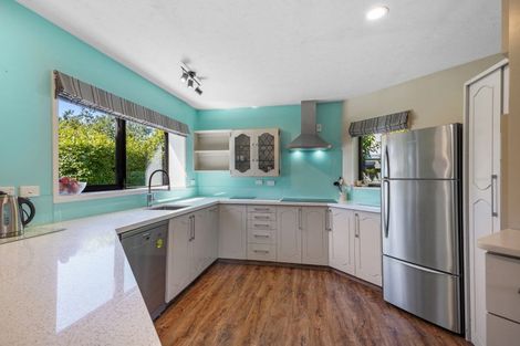 Photo of property in 6 Grove Place, Rangiora, 7400