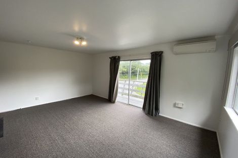 Photo of property in 2/15 Wakely Road, Newlands, Wellington, 6037