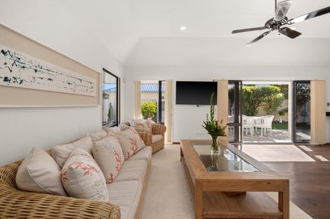 Photo of property in 48 Kensington Drive, Taradale, Napier, 4112