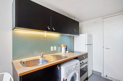 Photo of property in Urbane Apartments, 44/29 Webb Street, Mount Cook, Wellington, 6011