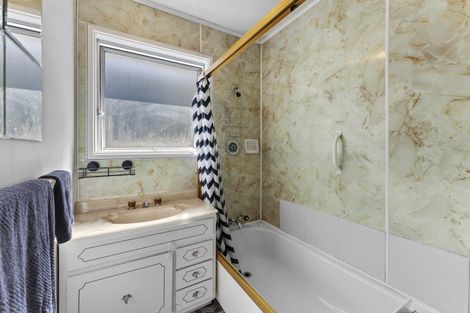 Photo of property in 31 Holland Street, Wainuiomata, Lower Hutt, 5014