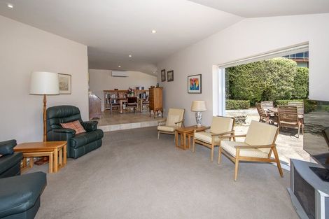 Photo of property in 17 Petworth Place, Westmorland, Christchurch, 8025