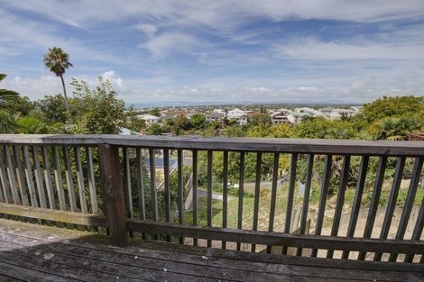 Photo of property in 30 Colenso Avenue, Hospital Hill, Napier, 4110