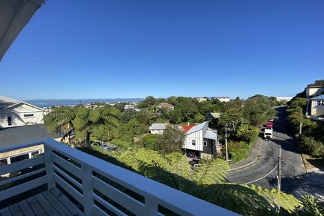 Photo of property in 12f2 Norna Crescent, Kelburn, Wellington, 6012