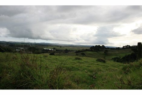 Photo of property in 56e Kaipara Coast Highway, Helensville, 0871