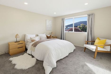 Photo of property in 28 Radiata Avenue, Parklands, Christchurch, 8083