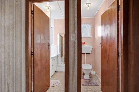 Photo of property in 30 Paritutu Road, Spotswood, New Plymouth, 4310