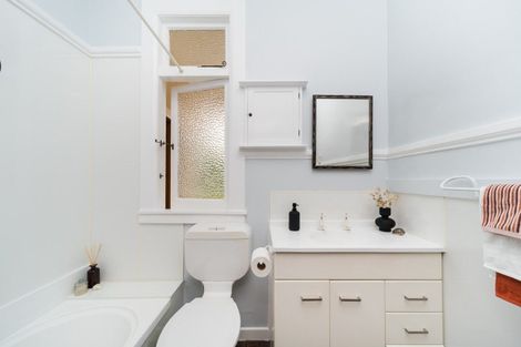 Photo of property in 55 Lyndhurst Street, Takaro, Palmerston North, 4412