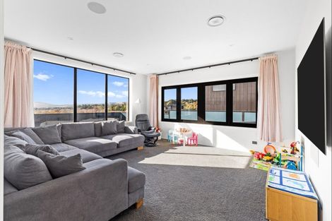 Photo of property in 7 Edenmore Terrace, Fitzherbert, Palmerston North, 4410