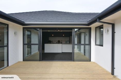 Photo of property in 5 Ciaran Close, Broomfield, Christchurch, 8042