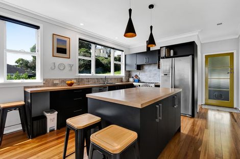 Photo of property in 223 Powderham Street, New Plymouth, 4310