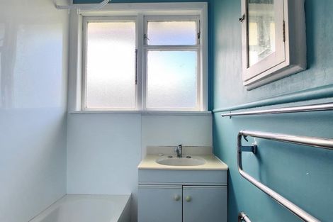 Photo of property in 44 Hindmarsh Street, Johnsonville, Wellington, 6037