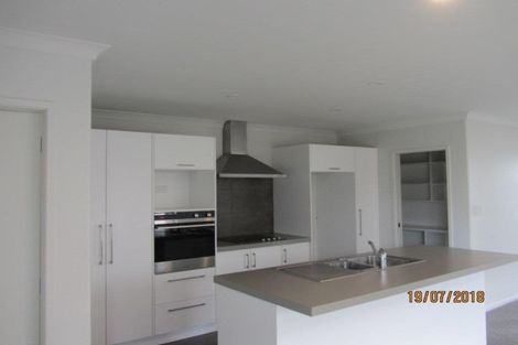 Photo of property in 4 Matawai Puna Drive, Pukekohe, 2120