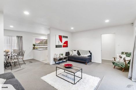 Photo of property in 2/15 Miro Road, Mangere Bridge, Auckland, 2022