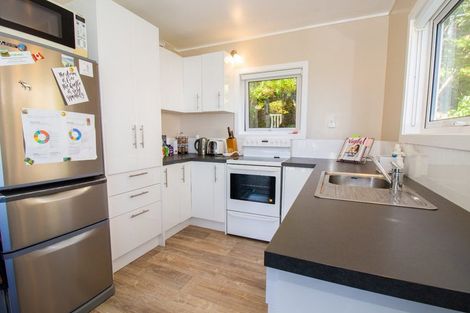 Photo of property in 72u2 Homebush Road, Khandallah, Wellington, 6035