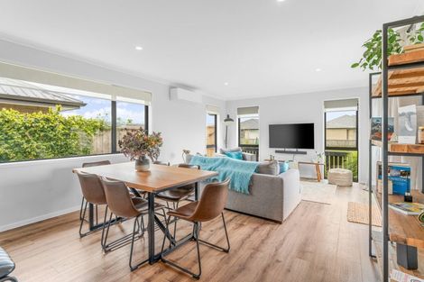 Photo of property in 4 Navy Lane, Papamoa, 3118