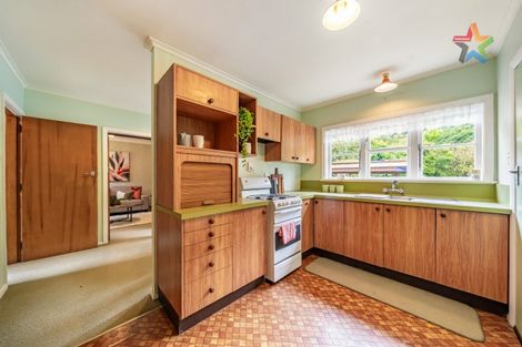 Photo of property in 106 Hine Road, Wainuiomata, Lower Hutt, 5014