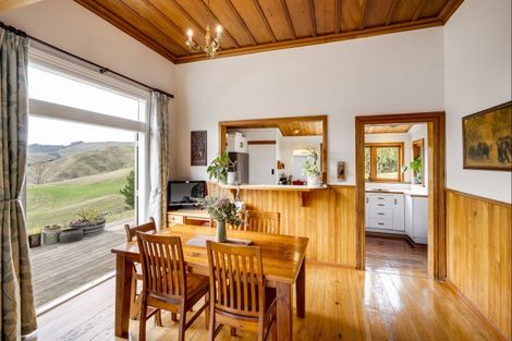 Photo of property in 972 Kahuranaki Road, Kahuranaki, Havelock North, 4295