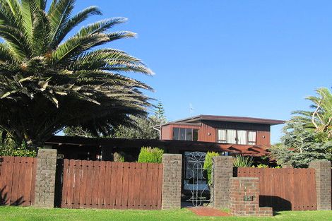 Photo of property in 15 Olive Terrace, Paraparaumu Beach, Paraparaumu, 5032