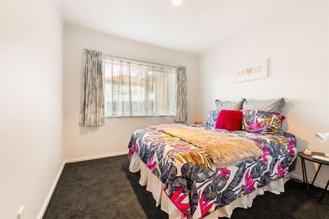 Photo of property in 2/86 Don Buck Road, Massey, Auckland, 0614