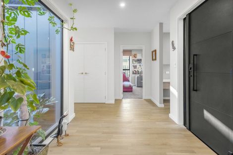 Photo of property in 2 Matai Grove, Greytown, 5712