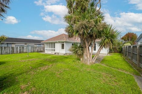 Photo of property in 117 Somerfield Street, Somerfield, Christchurch, 8024