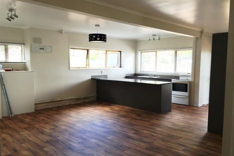 Photo of property in 51 Roys Road, Weymouth, Auckland, 2103