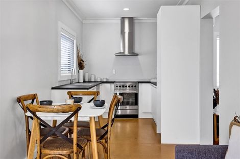 Photo of property in 186 South Road, Hawera, 4610