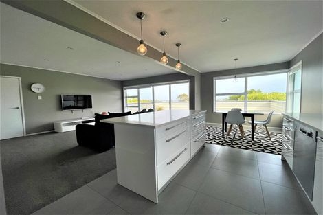 Photo of property in 21 Seon Place, Birkdale, Auckland, 0626