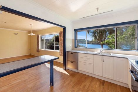 Photo of property in 30 Okawa Bay Road, Tikitere, Rotorua, 3074