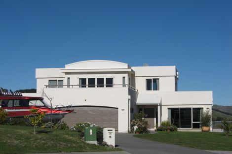 Photo of property in 15 Hikanui Place, Havelock North, 4130