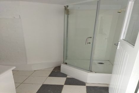 Photo of property in 279 Great North Road, Henderson, Auckland, 0612