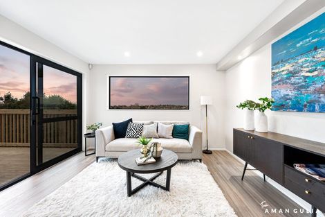 Photo of property in 26-28 Pomaria Road, Henderson, Auckland, 0610